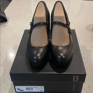 Naturalizer Black Leather Heels